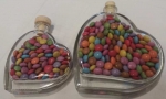 Fläschchen in Herzform 0,05 Liter gefüllt mit bunten Schokolinsen für Kinder